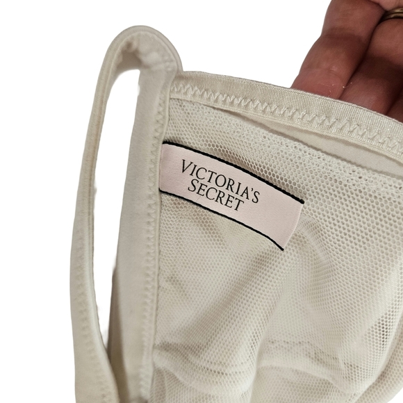Victorias Secret Off White Lace Bralette, Size M, Adjustable Straps, Fro… - Picture 9 of 12